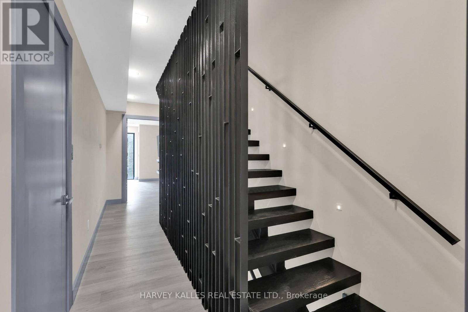 71 Ardmore Road, Toronto, Ontario  M5P 1V4 - Photo 34 - C12486479