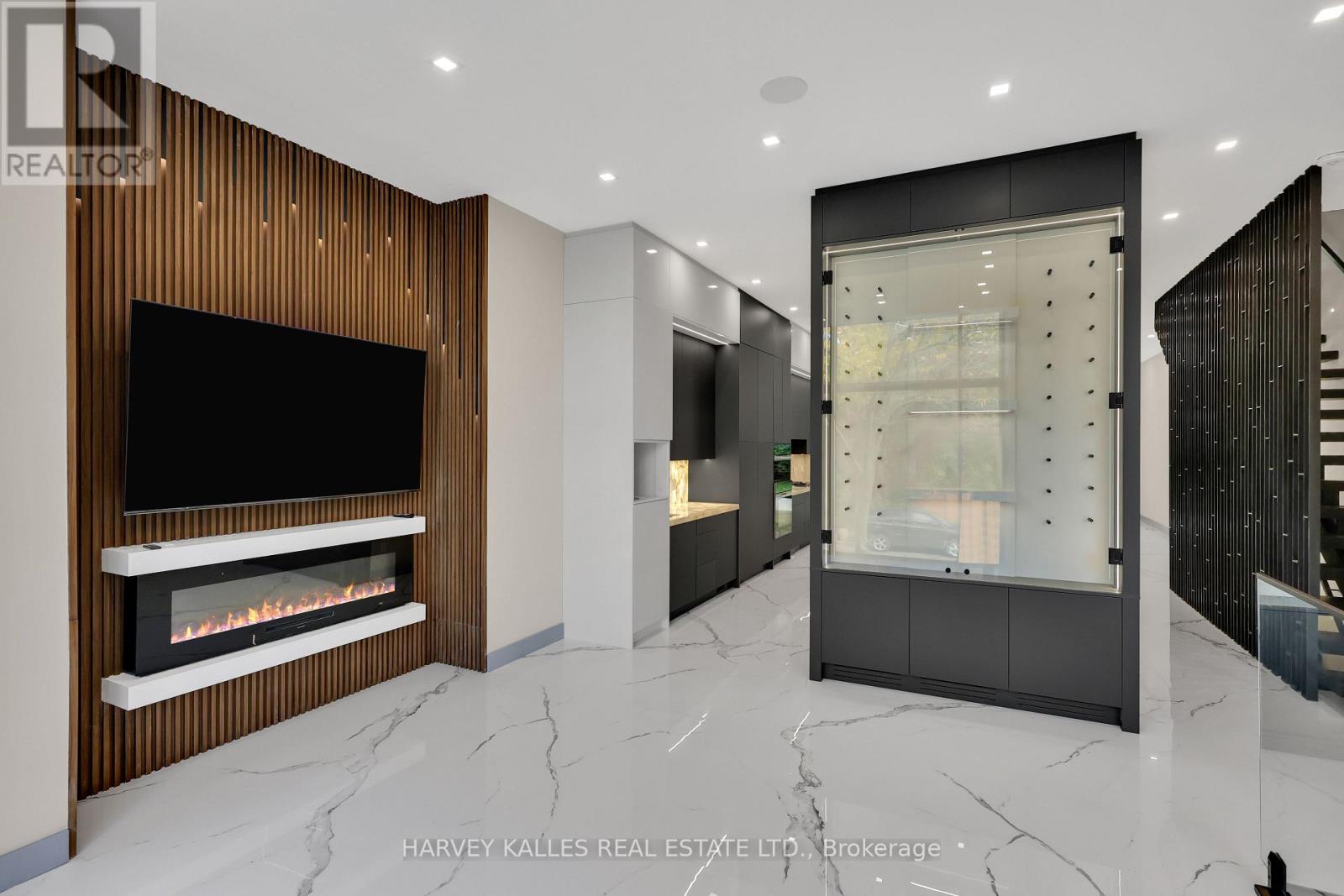 71 Ardmore Road, Toronto, Ontario  M5P 1V4 - Photo 5 - C12486479