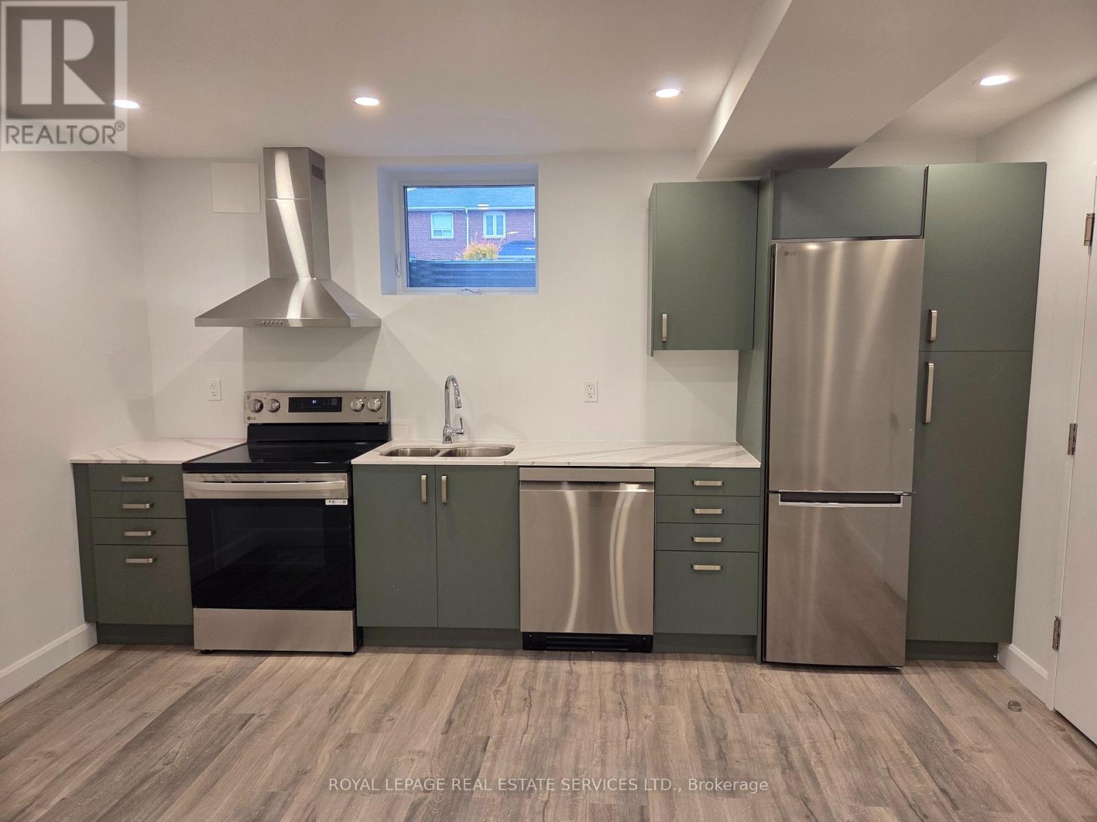 Lower - 126 Lawrence Avenue W, Toronto, Ontario  M5M 1A6 - Photo 5 - C12486497