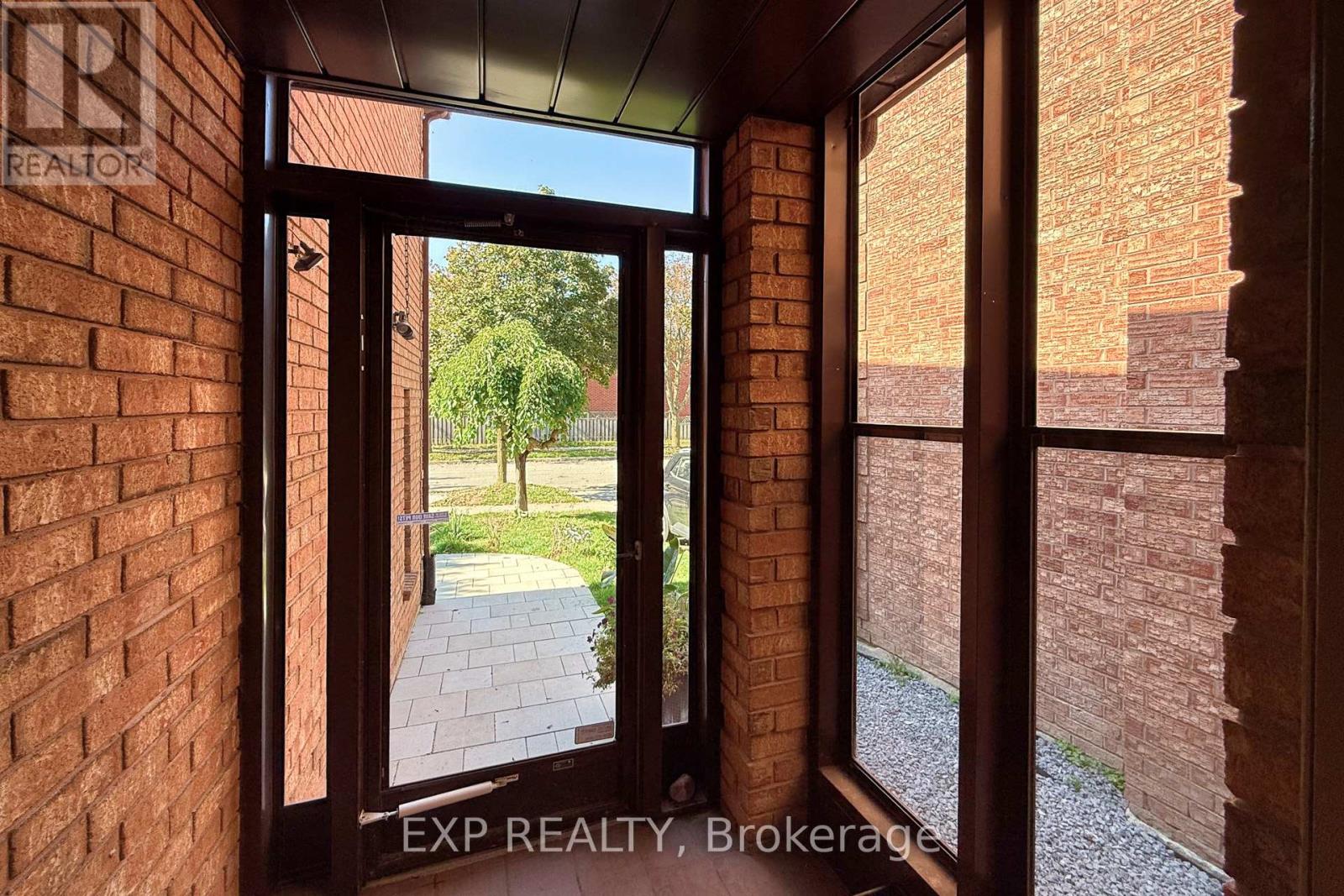 158 Millcroft Way, Vaughan, Ontario  L4J 6P6 - Photo 35 - N12461428