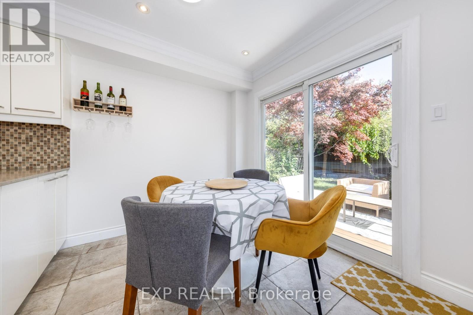 158 Millcroft Way, Vaughan, Ontario  L4J 6P6 - Photo 6 - N12461428