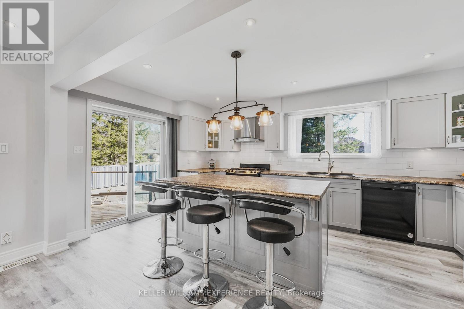 25 Lamers Crescent, Clearview, Ontario  L0M 1N0 - Photo 16 - S12289035