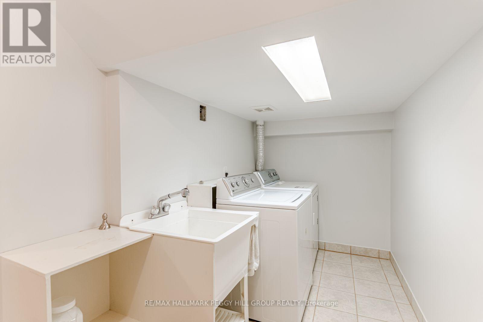 Lower - 1 Shady Glen Crescent, Caledon, Ontario  L7E 2K4 - Photo 12 - W12478807