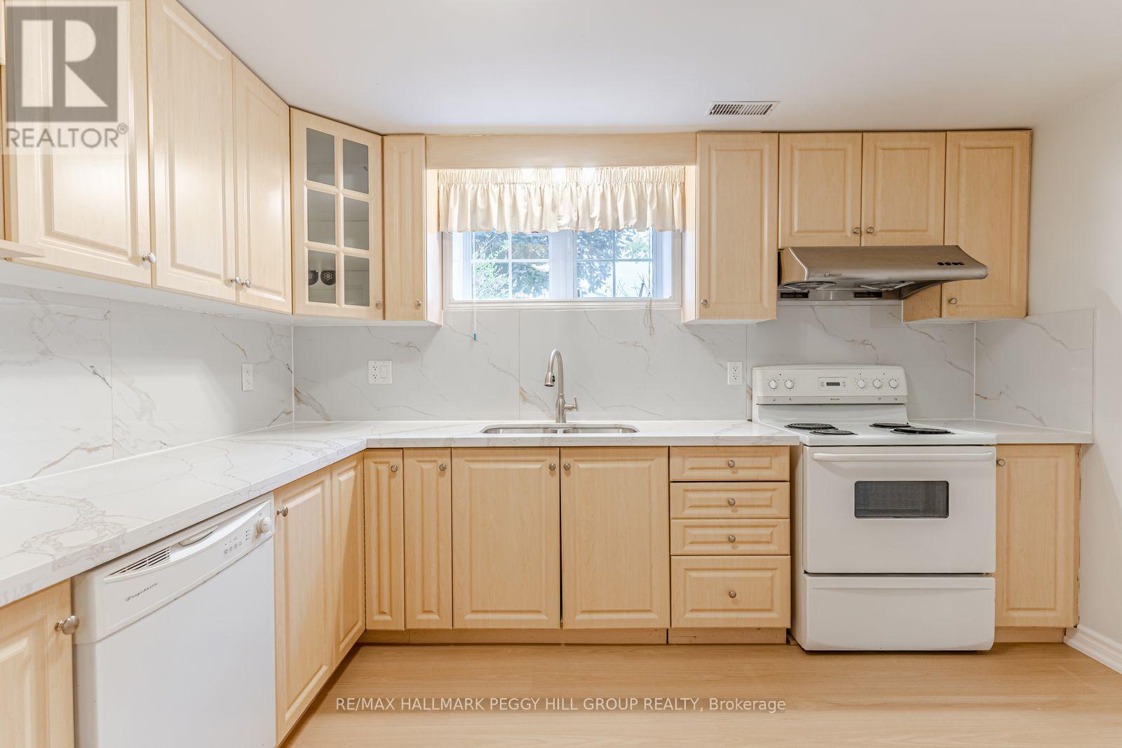 Lower - 1 Shady Glen Crescent, Caledon, Ontario  L7E 2K4 - Photo 3 - W12478807