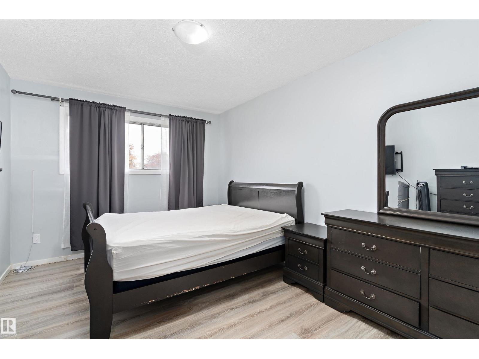 3214 71 St Nw, Edmonton, Alberta  T6K 1K9 - Photo 10 - E4463802