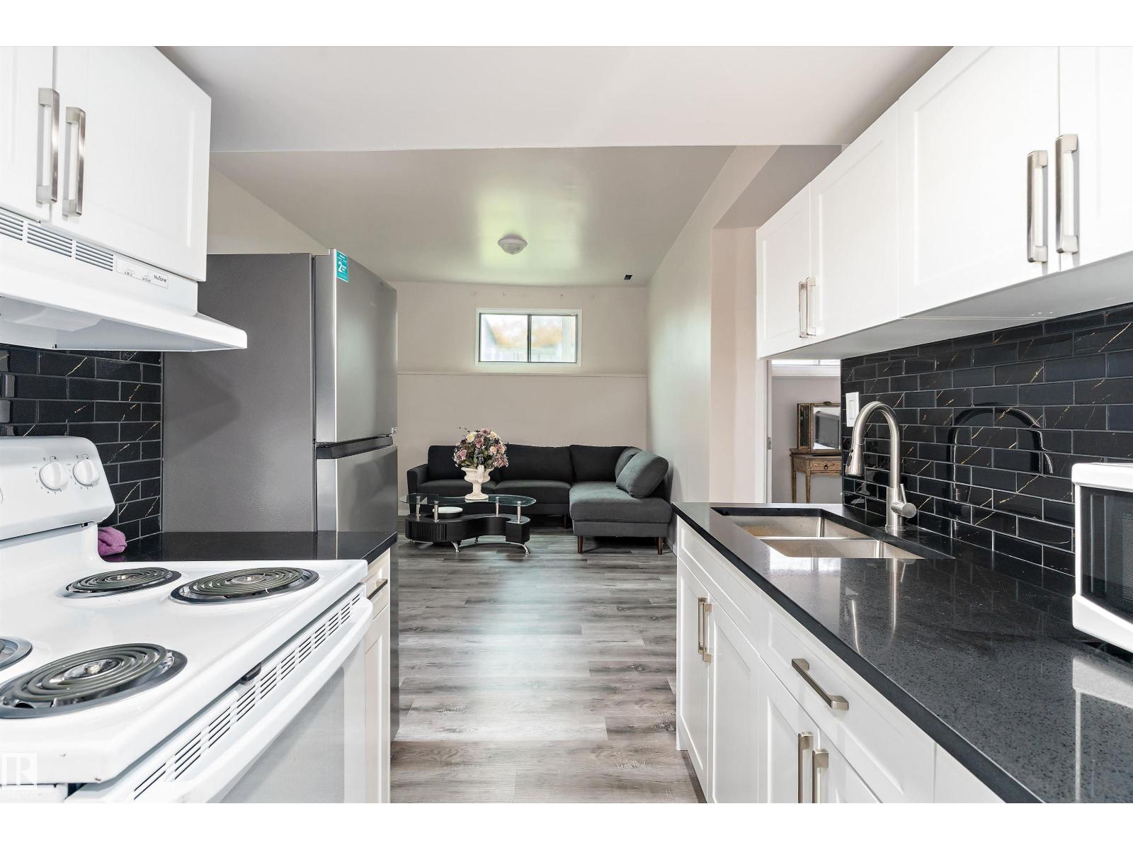 3214 71 St Nw, Edmonton, Alberta  T6K 1K9 - Photo 20 - E4463802