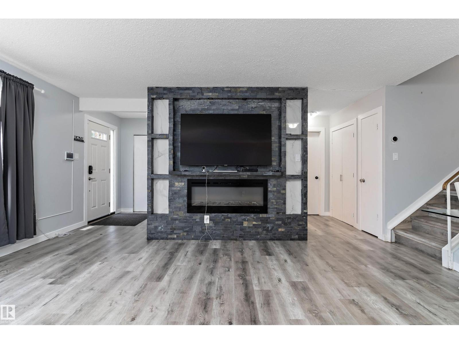 3214 71 St Nw, Edmonton, Alberta  T6K 1K9 - Photo 3 - E4463802