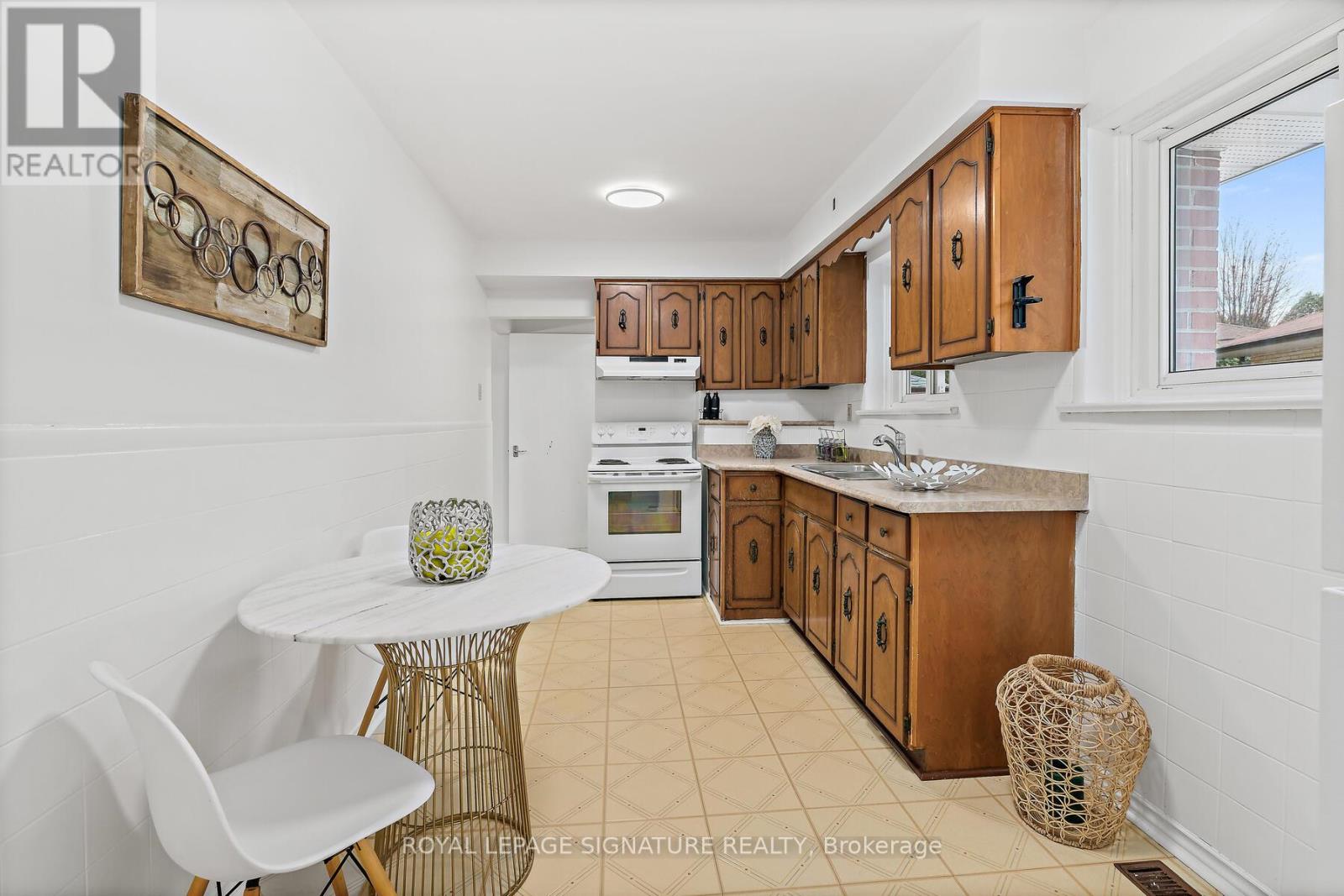 108 Rochman Boulevard, Toronto, Ontario  M1H 1S2 - Photo 6 - E12486399