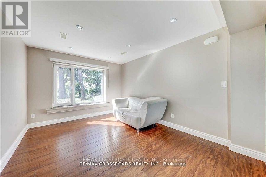 Lower U - 9 Redland Crescent E, Toronto, Ontario  M1M 1B7 - Photo 10 - E12486452