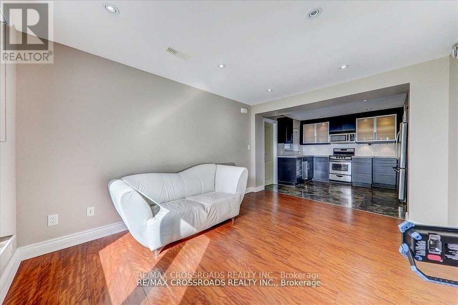 Lower U - 9 Redland Crescent E, Toronto, Ontario  M1M 1B7 - Photo 11 - E12486452