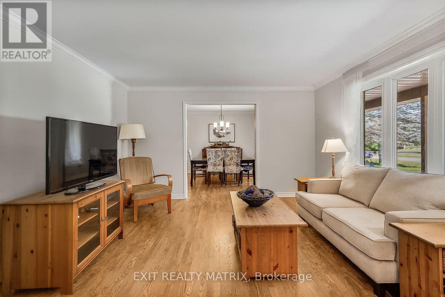 6343 Deermeadow Drive, Ottawa, Ontario  K4P 1M9 - Photo 7 - X12486512