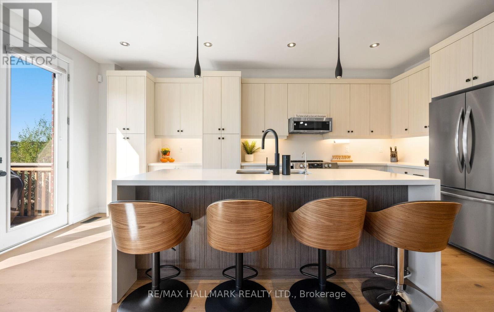 155 Stevenson Crescent, Bradford West Gwillimbury (Bradford), Ontario  L3Z 4M1 - Photo 12 - N12486377