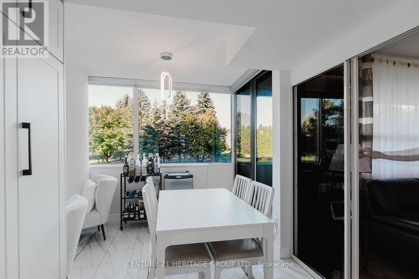 203 - 40 Harding Blvd Boulevard W, Richmond Hill, Ontario  L4C 9S5 - Photo 13 - N12486383