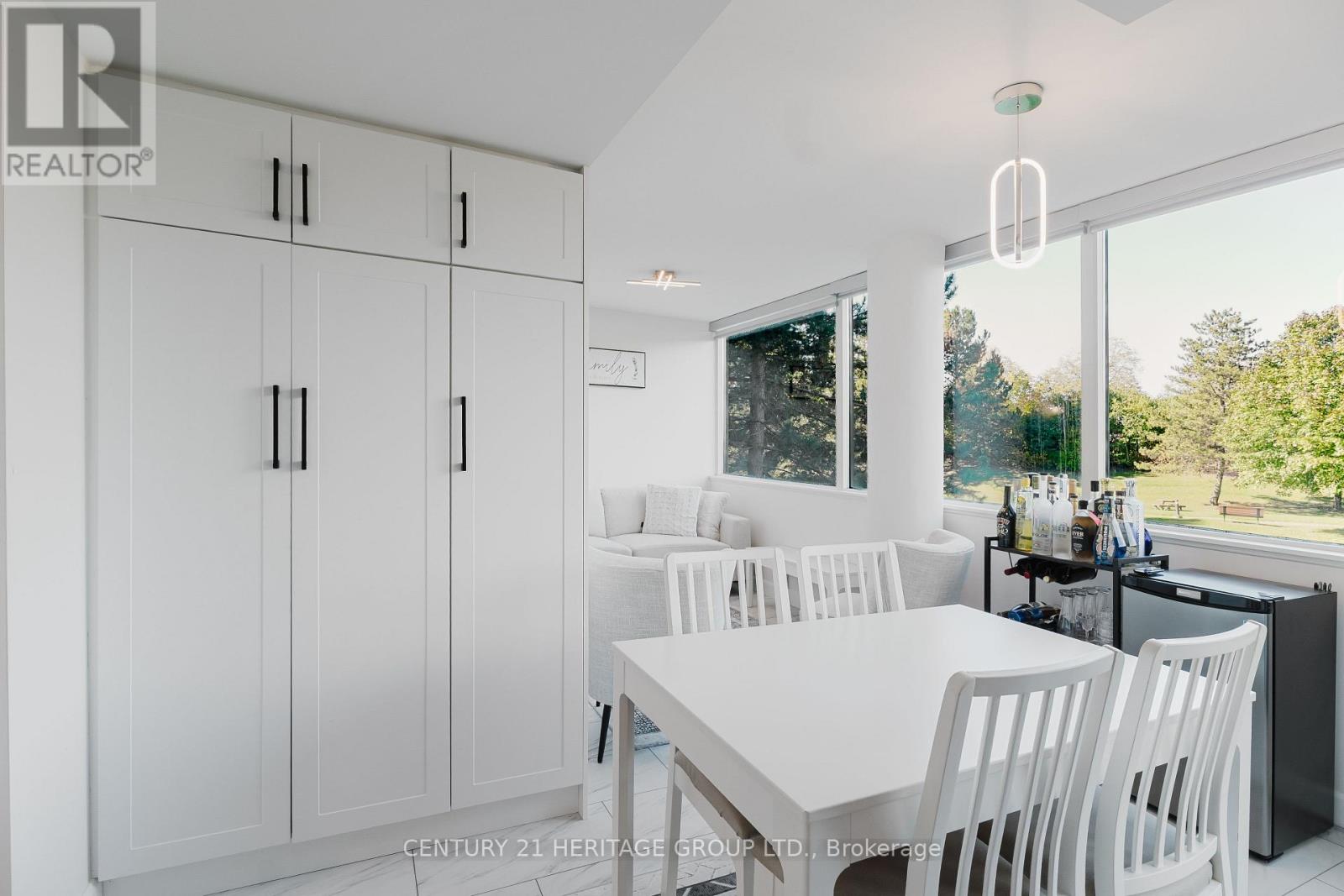 203 - 40 Harding Blvd Boulevard W, Richmond Hill, Ontario  L4C 9S5 - Photo 14 - N12486383