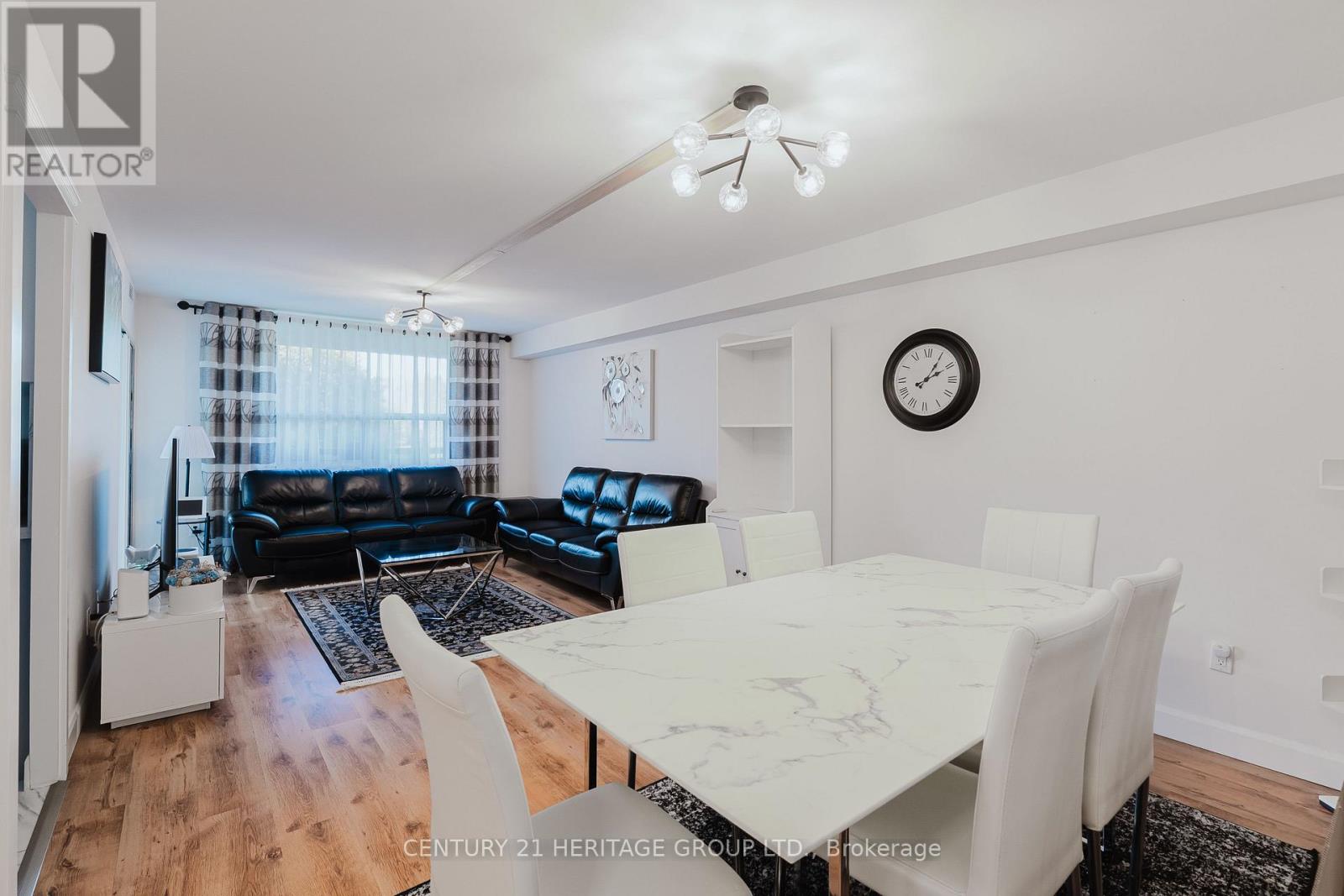 203 - 40 Harding Blvd Boulevard W, Richmond Hill, Ontario  L4C 9S5 - Photo 4 - N12486383