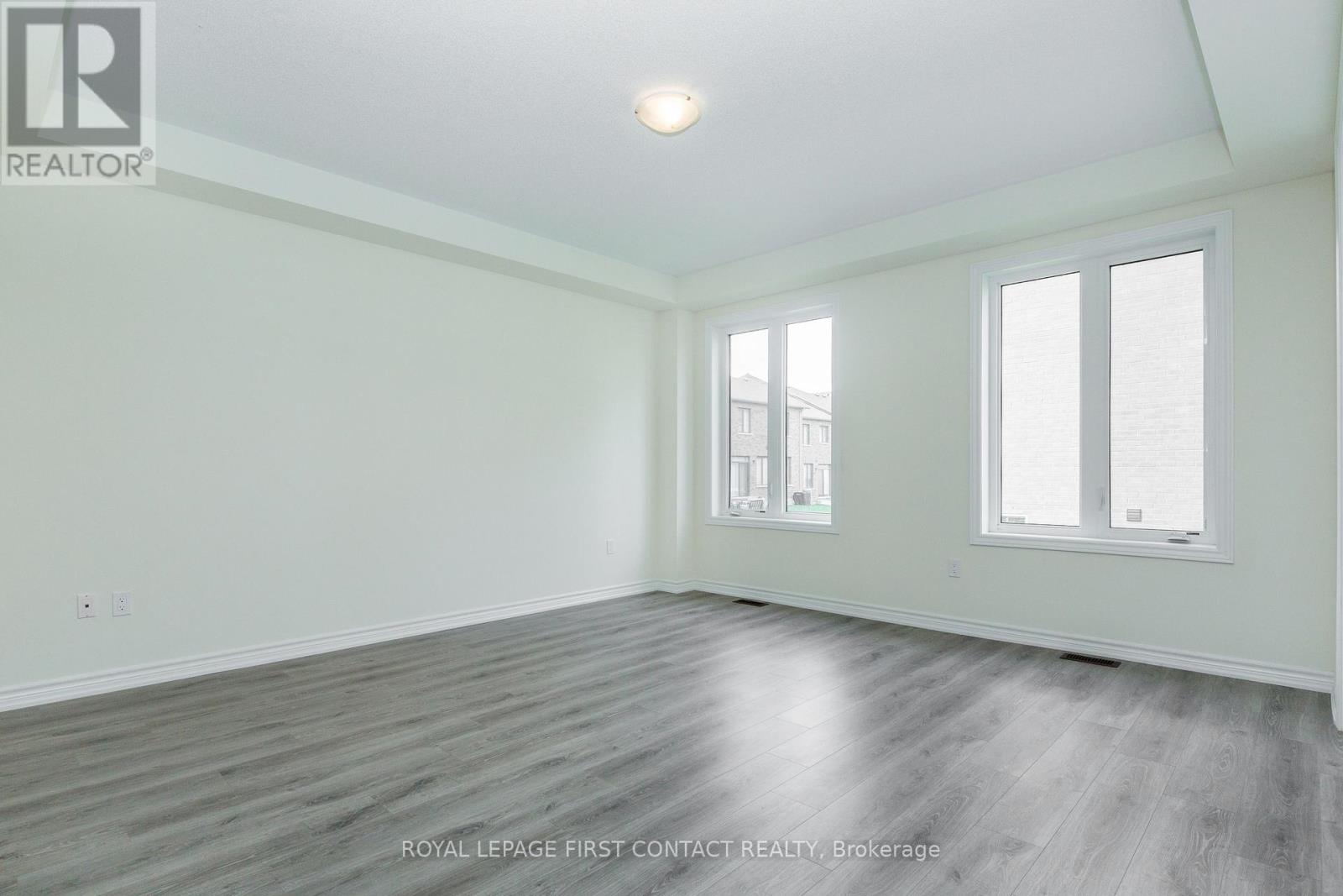 86 Kenneth Rogers Crescent, East Gwillimbury, Ontario  L9N 1S5 - Photo 10 - N12486401