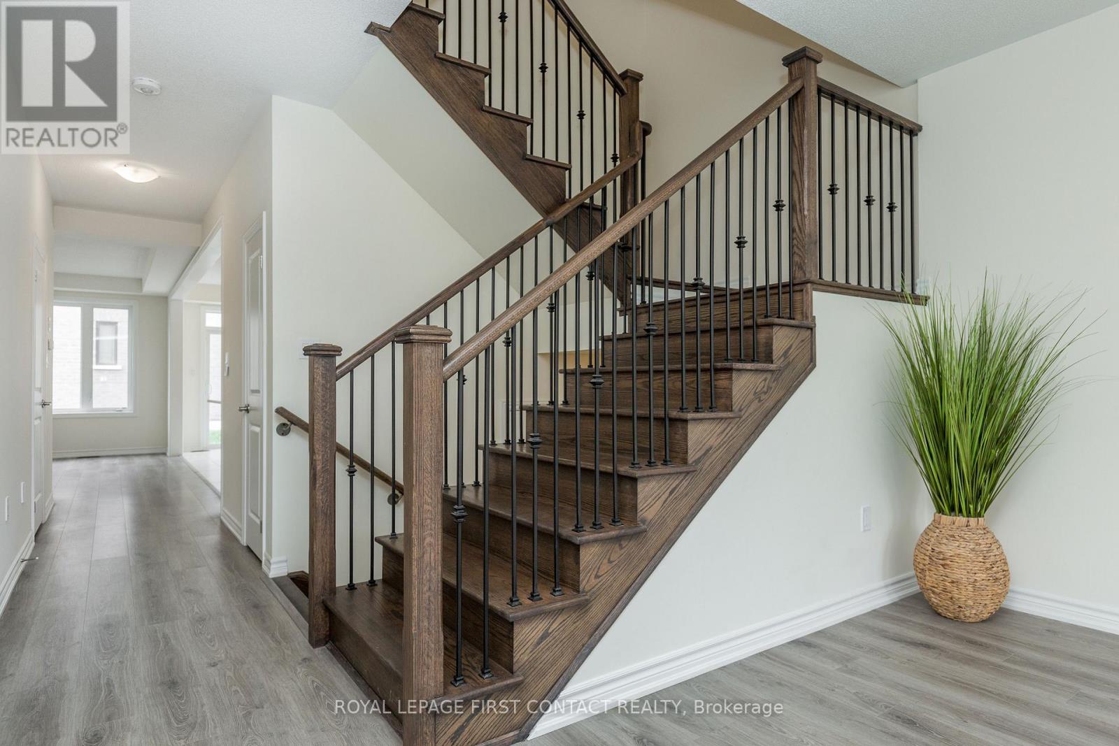 86 Kenneth Rogers Crescent, East Gwillimbury, Ontario  L9N 1S5 - Photo 12 - N12486401