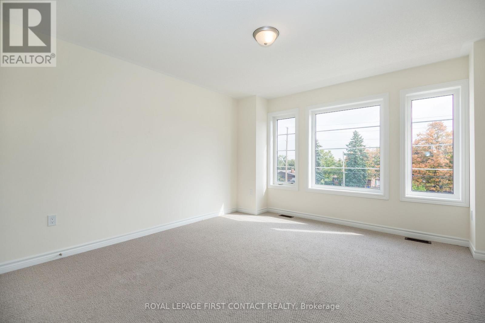 86 Kenneth Rogers Crescent, East Gwillimbury, Ontario  L9N 1S5 - Photo 14 - N12486401