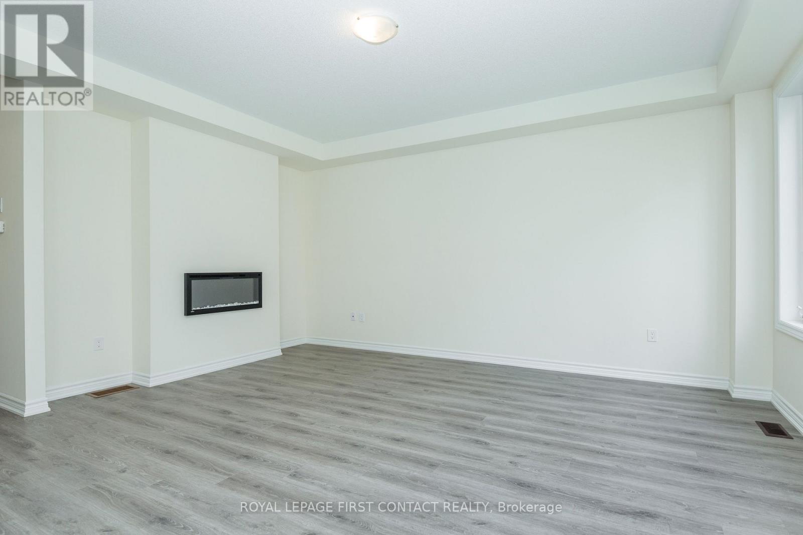 86 Kenneth Rogers Crescent, East Gwillimbury, Ontario  L9N 1S5 - Photo 9 - N12486401