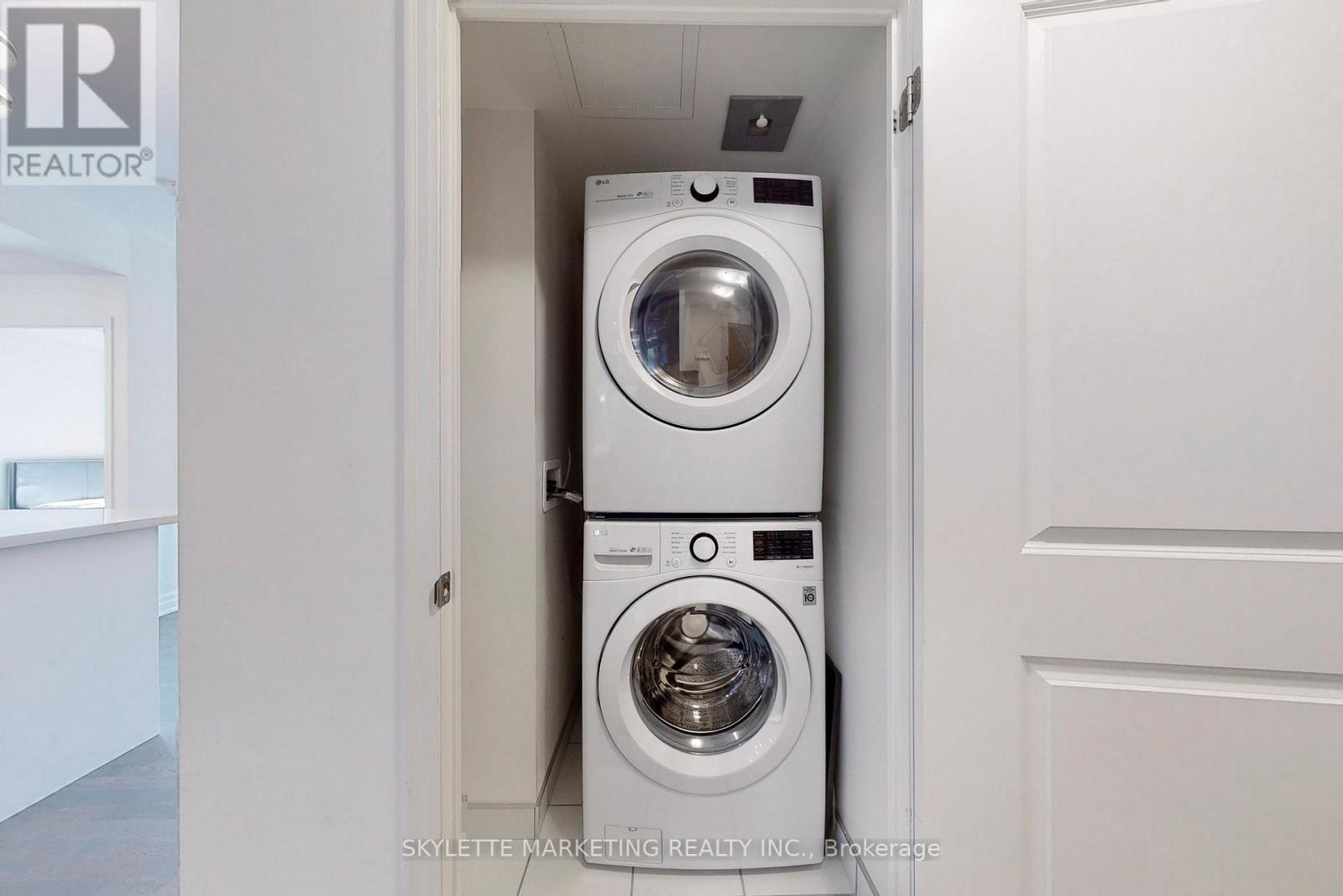 529a - 10 Rouge Valley Drive W, Markham, Ontario  L6G 0G9 - Photo 19 - N12486403