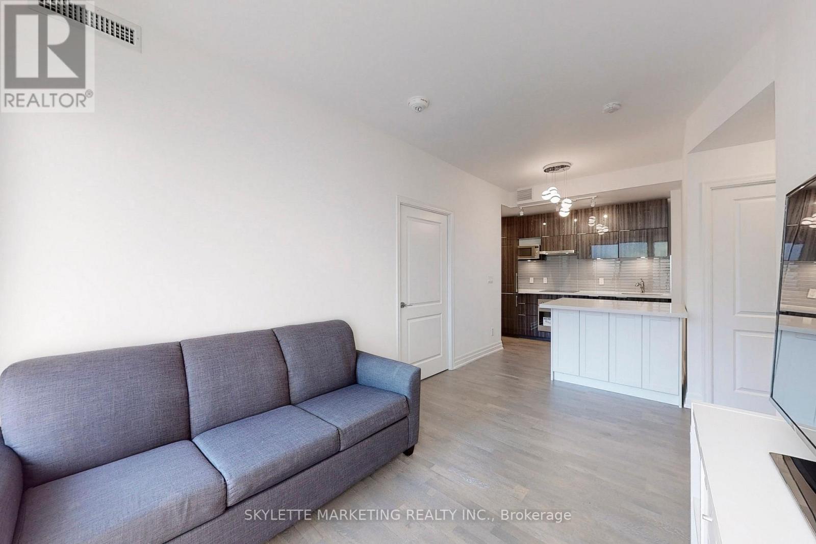 529a - 10 Rouge Valley Drive W, Markham, Ontario  L6G 0G9 - Photo 4 - N12486403