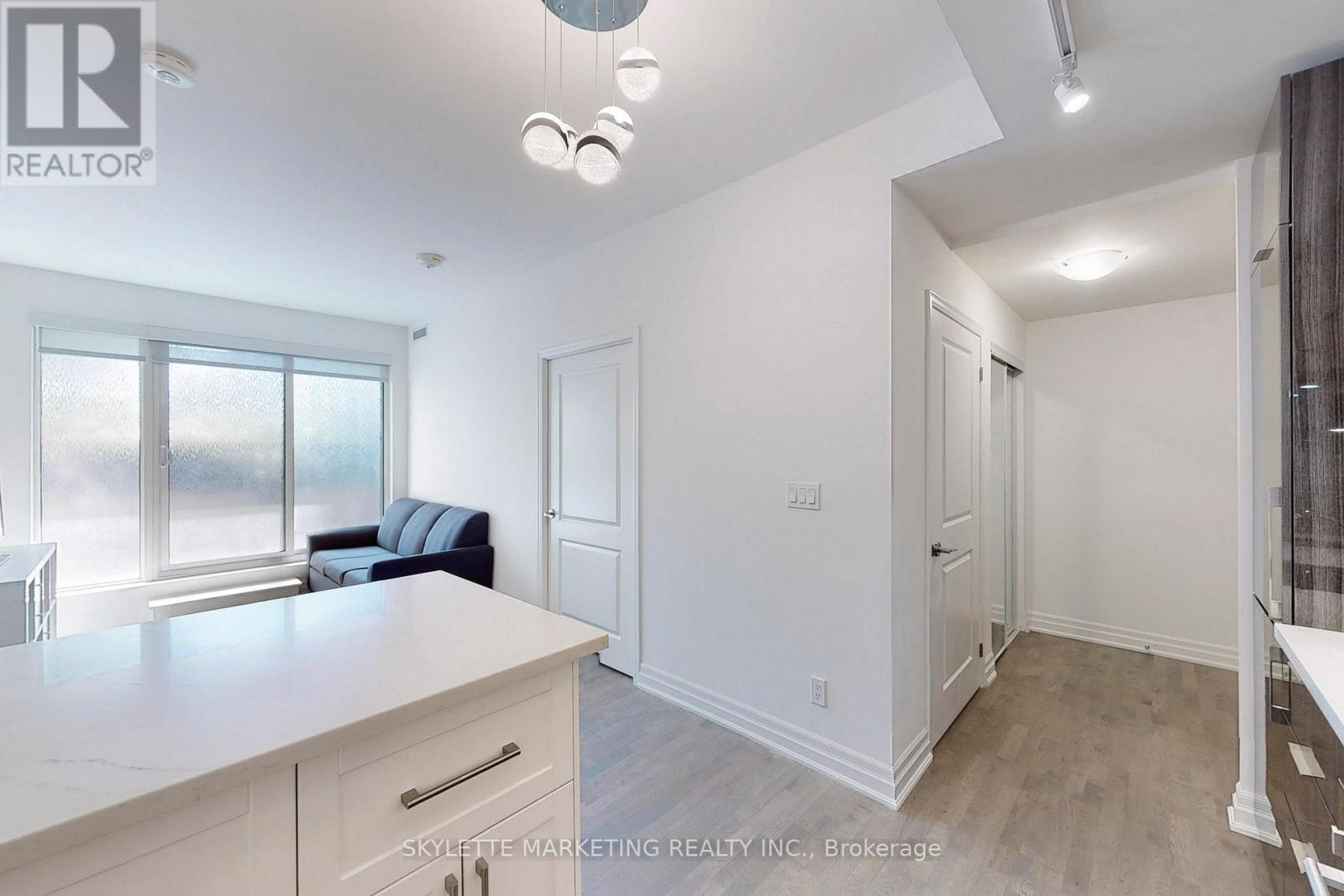 529a - 10 Rouge Valley Drive W, Markham, Ontario  L6G 0G9 - Photo 9 - N12486403