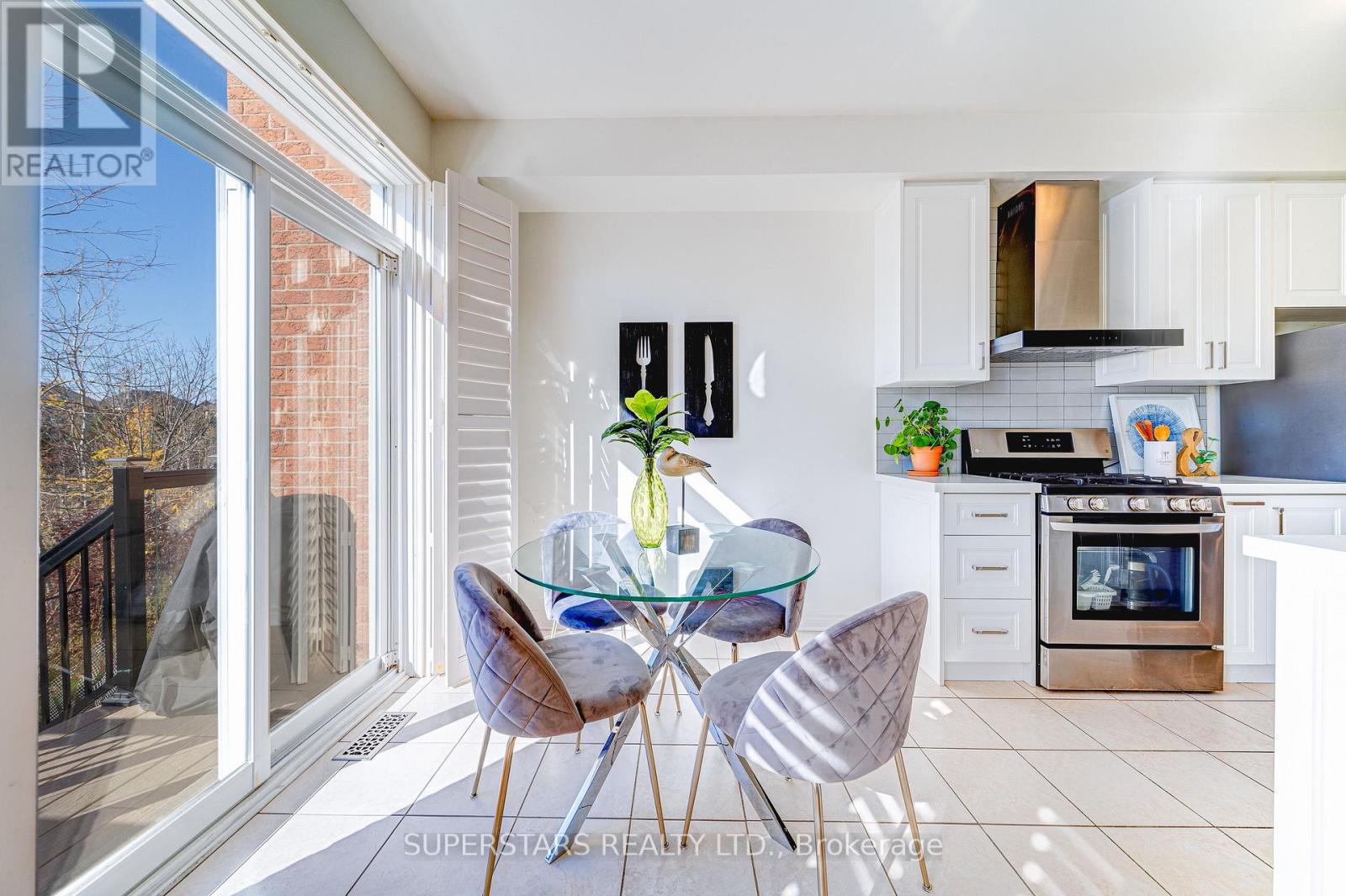 41 - 8 Townwood Drive, Richmond Hill, Ontario  L4E 4Y1 - Photo 10 - N12486438