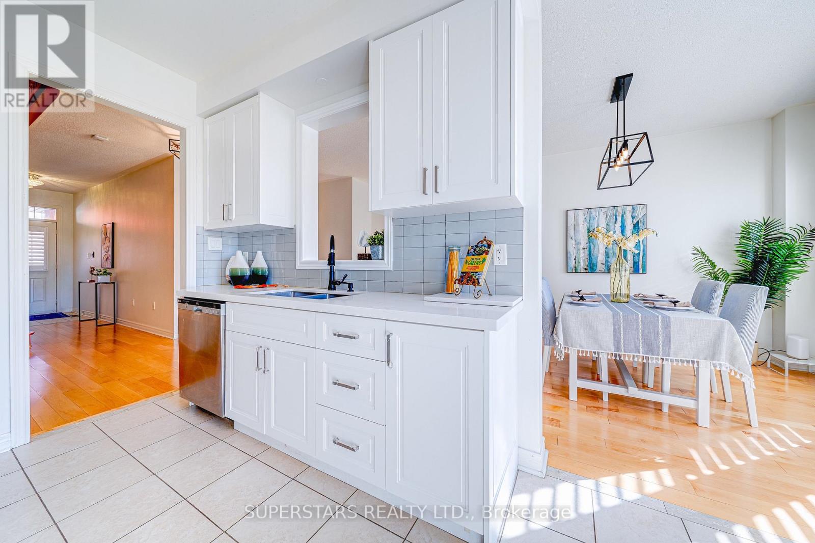 41 - 8 Townwood Drive, Richmond Hill, Ontario  L4E 4Y1 - Photo 13 - N12486438