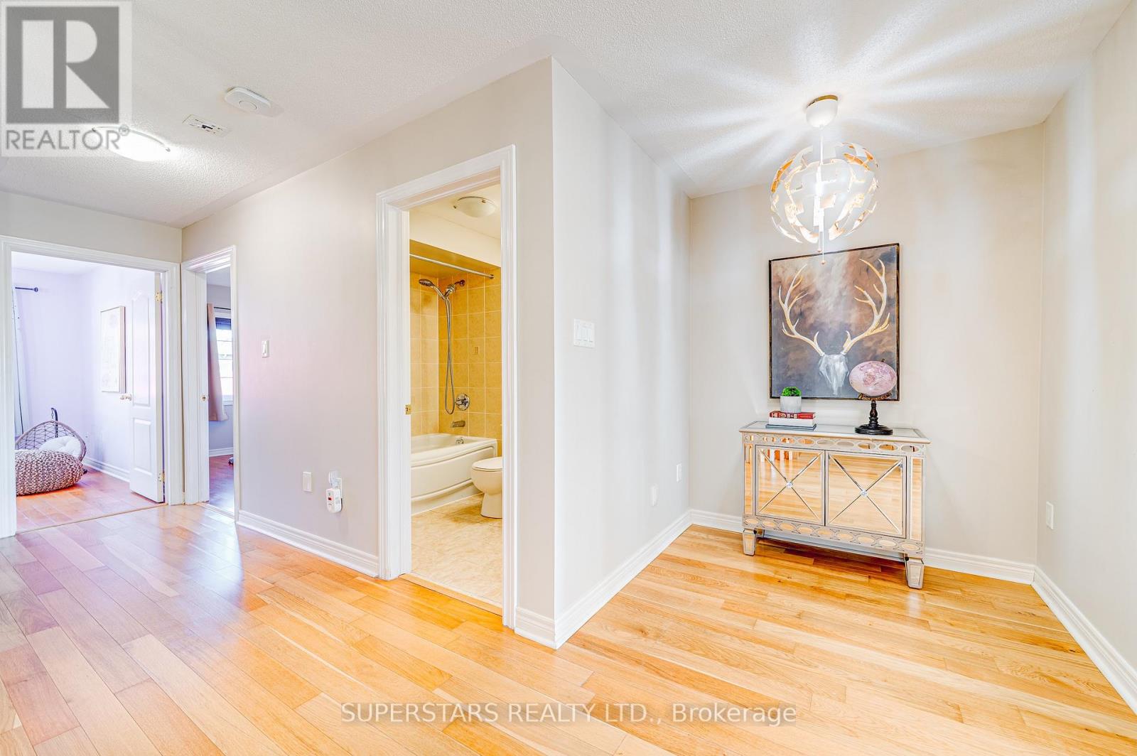 41 - 8 Townwood Drive, Richmond Hill, Ontario  L4E 4Y1 - Photo 18 - N12486438