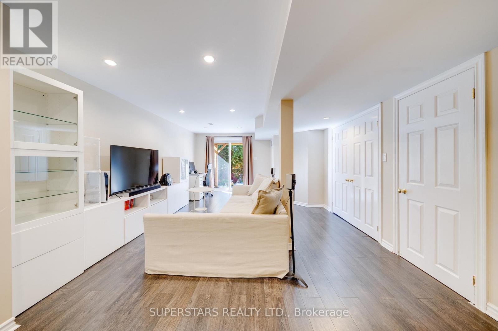 41 - 8 Townwood Drive, Richmond Hill, Ontario  L4E 4Y1 - Photo 20 - N12486438