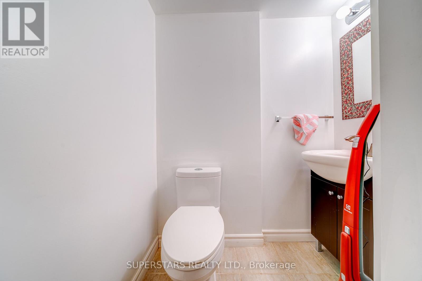 41 - 8 Townwood Drive, Richmond Hill, Ontario  L4E 4Y1 - Photo 22 - N12486438