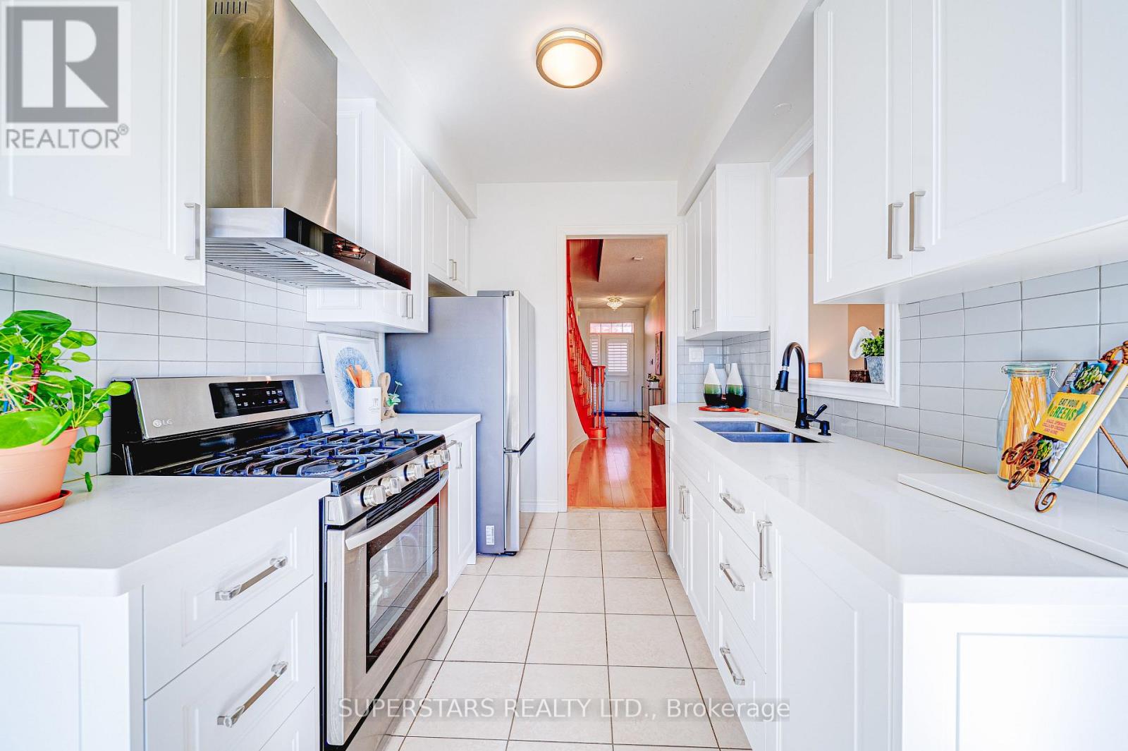 41 - 8 Townwood Drive, Richmond Hill, Ontario  L4E 4Y1 - Photo 9 - N12486438