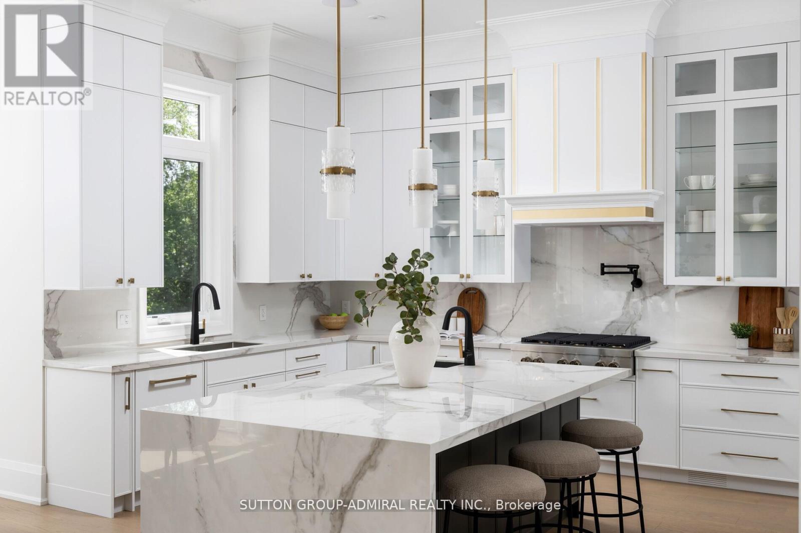 70 Elizabeth Drive, King (Nobleton), Ontario  L0G 1N0 - Photo 14 - N12486475