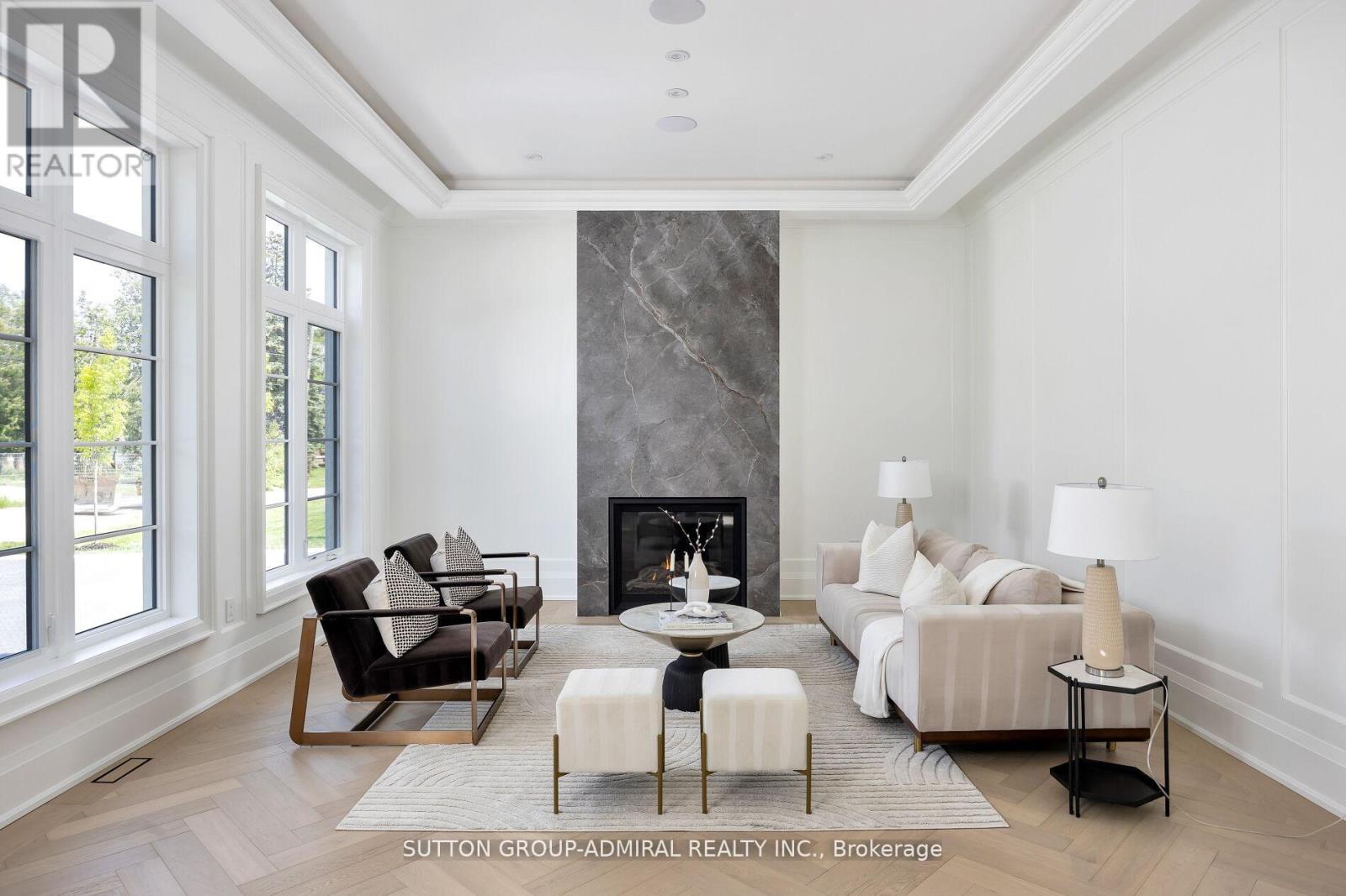 70 Elizabeth Drive, King (Nobleton), Ontario  L0G 1N0 - Photo 5 - N12486475