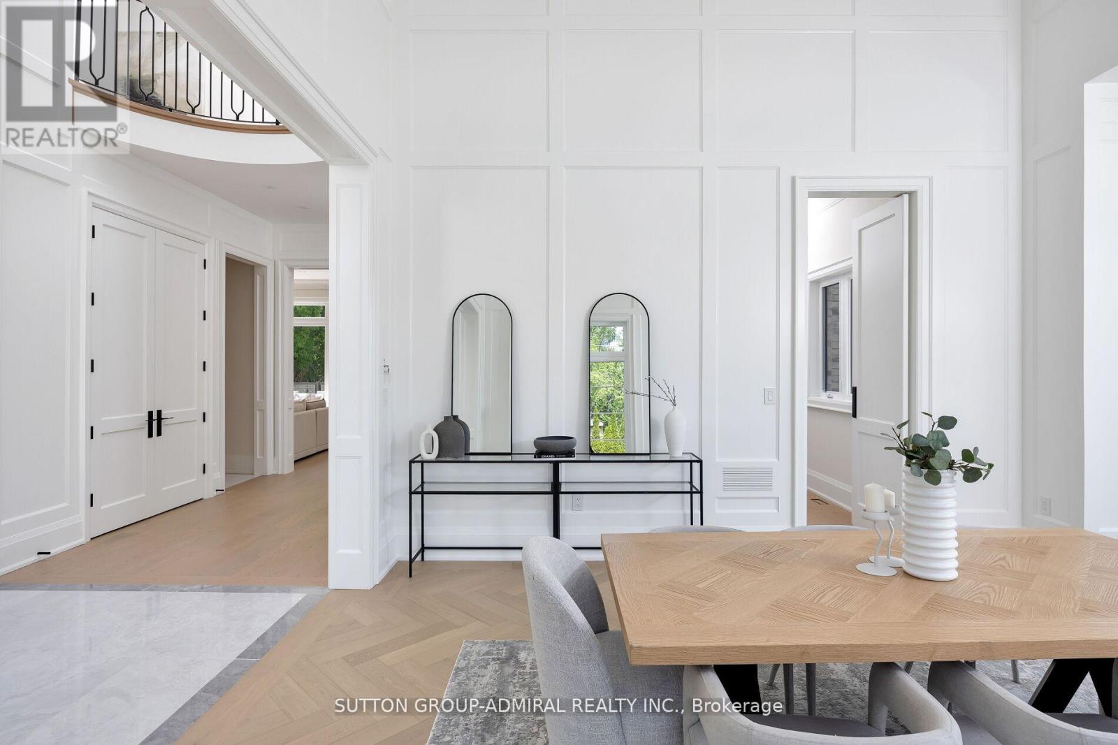 70 Elizabeth Drive, King (Nobleton), Ontario  L0G 1N0 - Photo 9 - N12486475