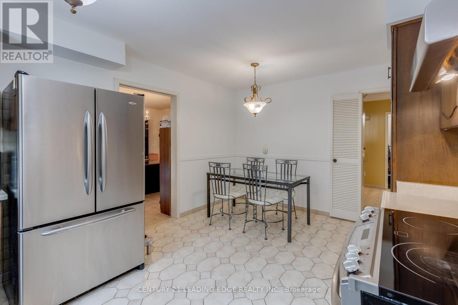 115 Simonston Boulevard, Markham, Ontario  L3T 4L9 - Photo 12 - N12486494