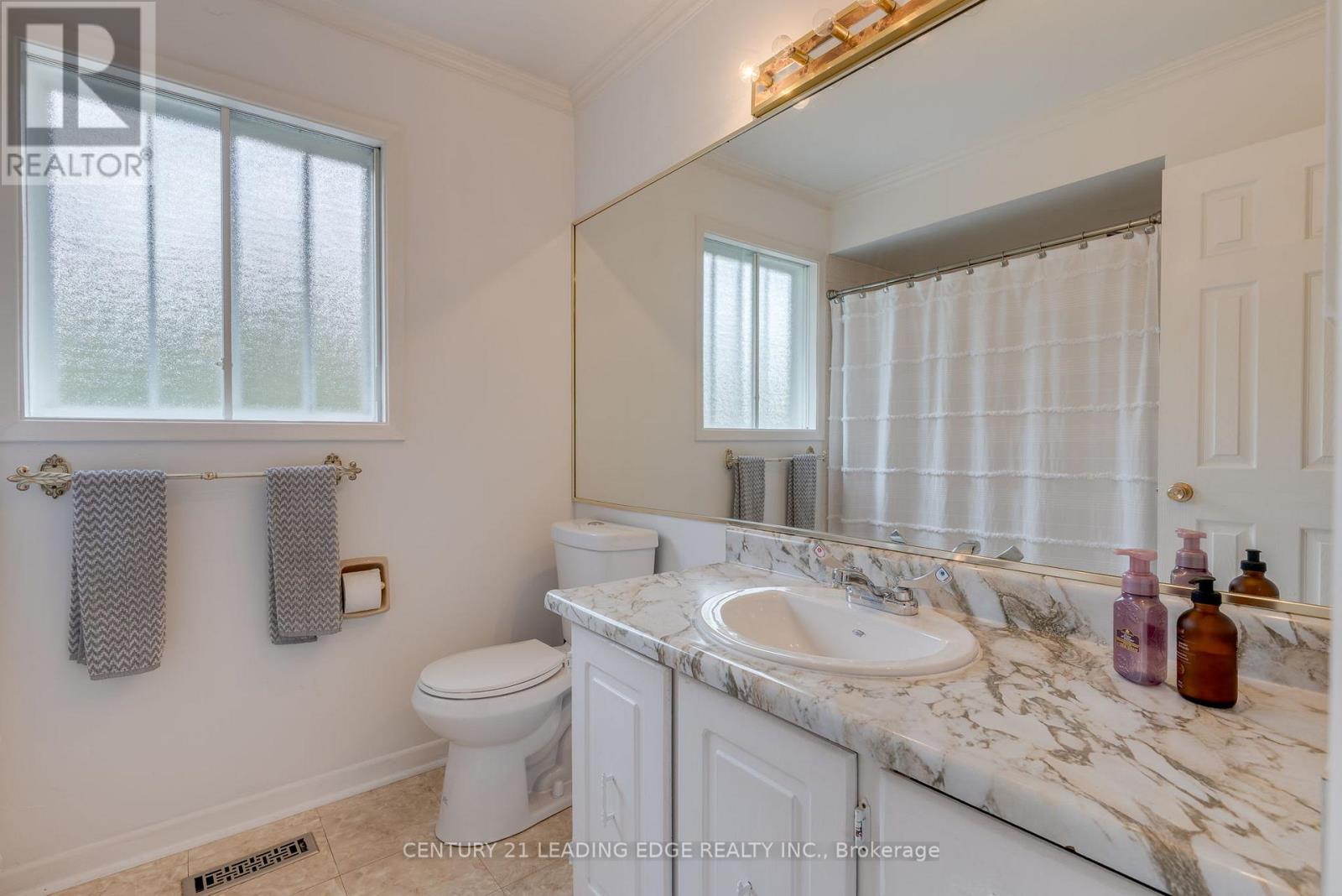 115 Simonston Boulevard, Markham, Ontario  L3T 4L9 - Photo 23 - N12486494