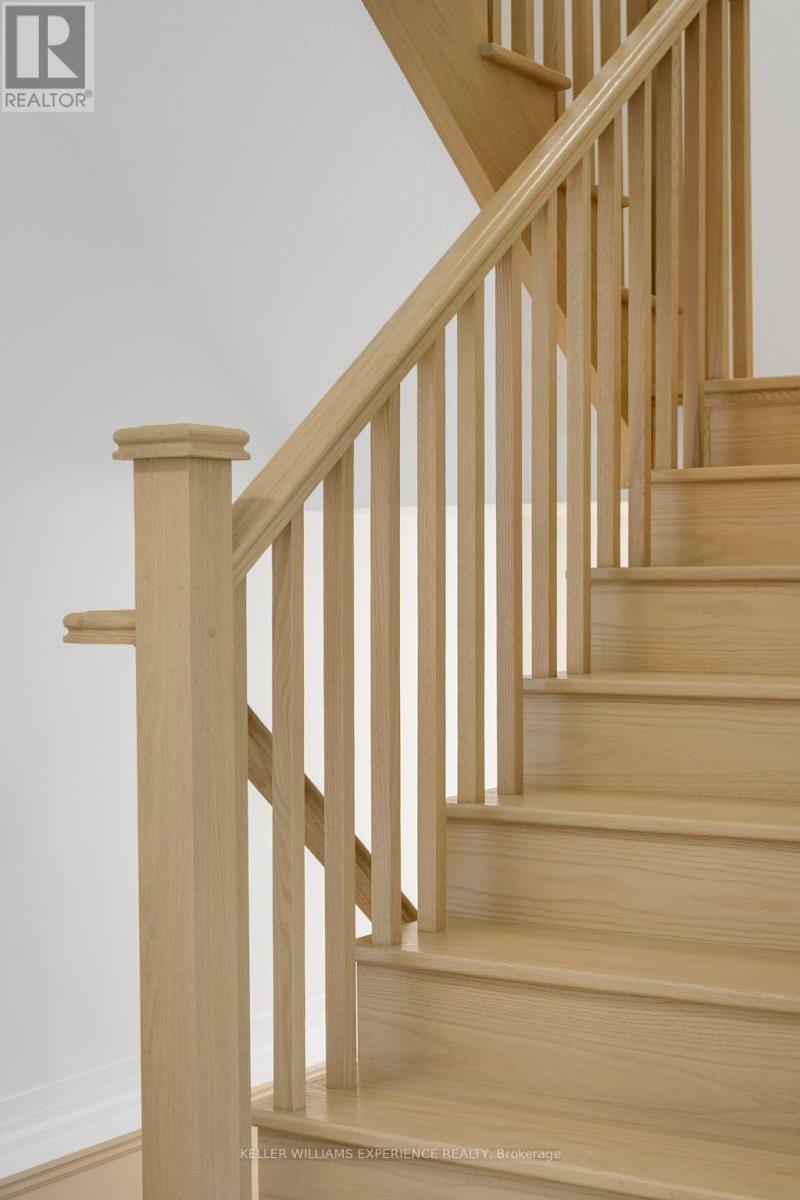 86 Sagewood Avenue, Barrie (Painswick South), Ontario  L9J 0K5 - Photo 16 - S12486393