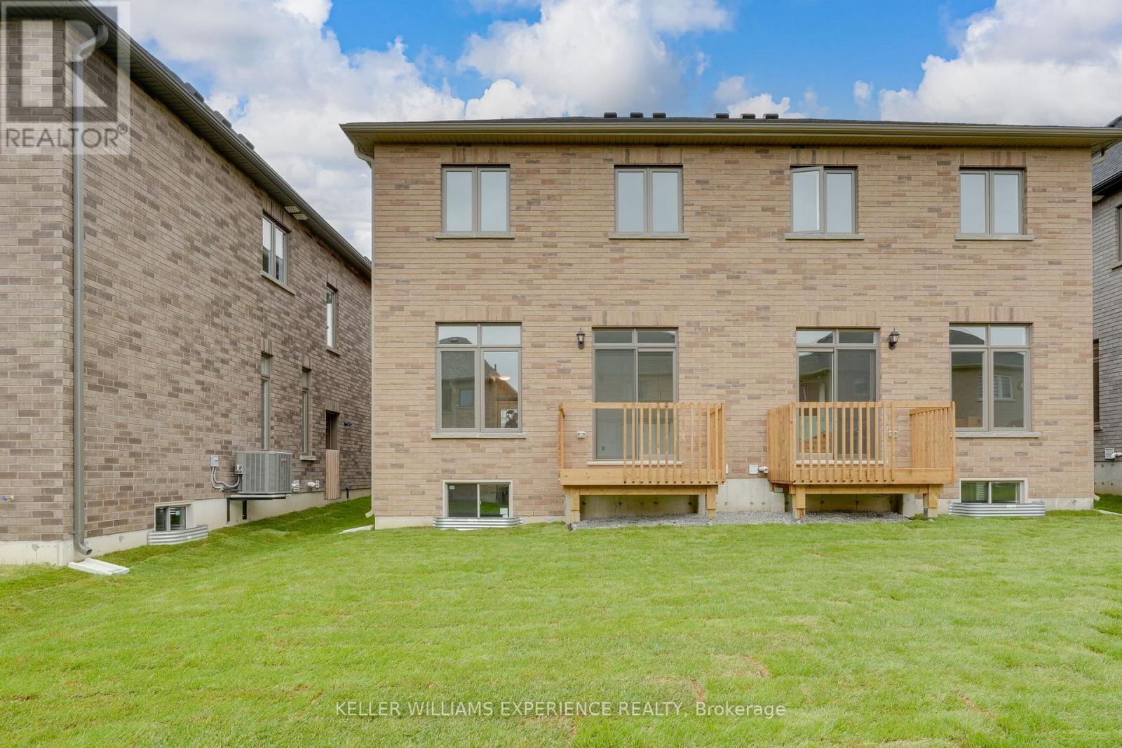 86 Sagewood Avenue, Barrie (Painswick South), Ontario  L9J 0K5 - Photo 32 - S12486393