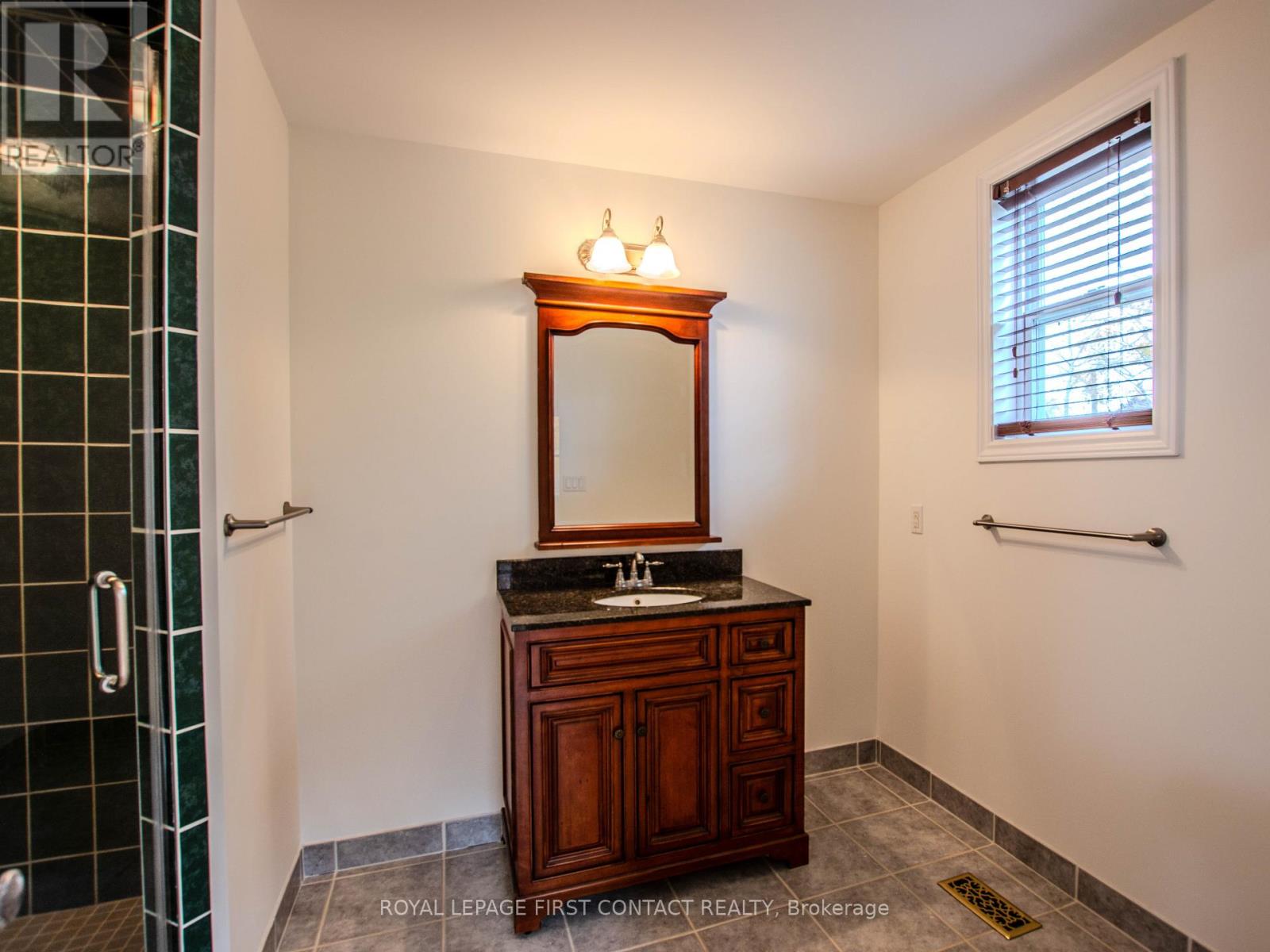 25 Holgate Street, Barrie (Allandale), Ontario  L4N 2T6 - Photo 28 - S12486413