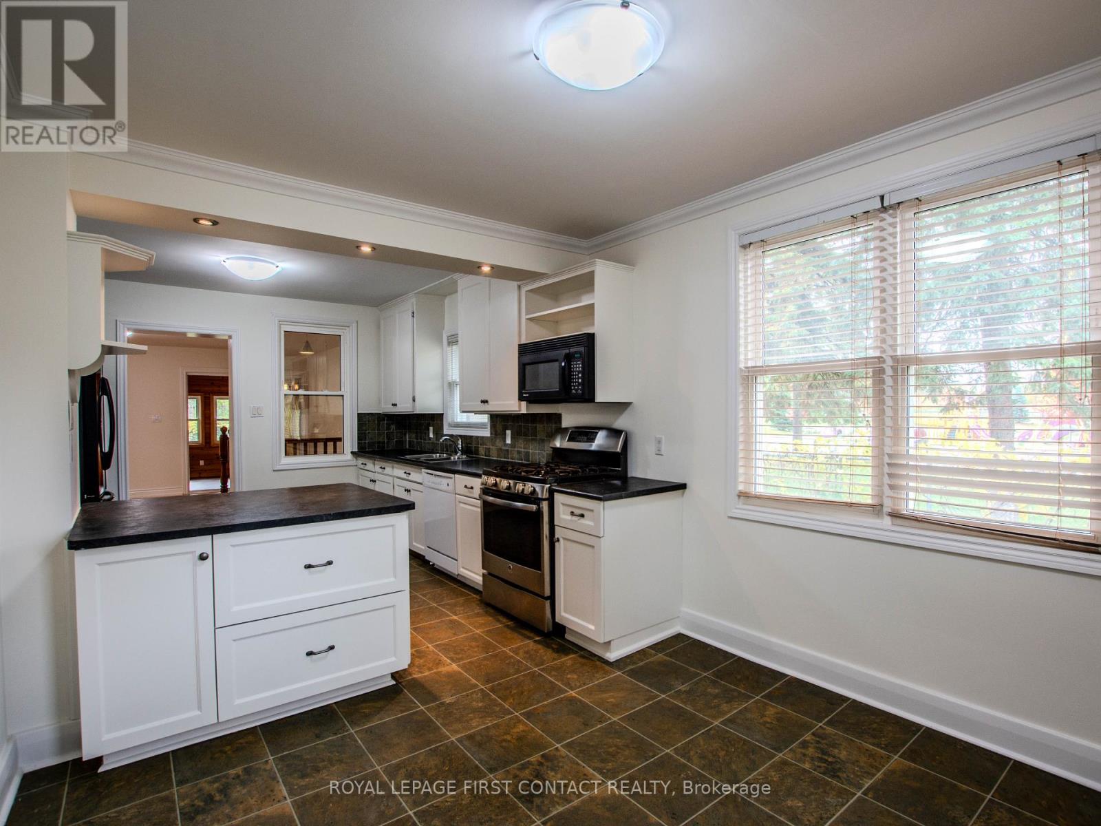 25 Holgate Street, Barrie (Allandale), Ontario  L4N 2T6 - Photo 33 - S12486413