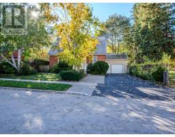 25 HOLGATE STREET, Barrie, Ontario