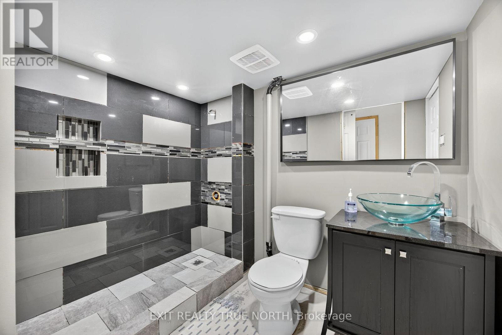 165 Ritchie Crescent, Springwater (Elmvale), Ontario  L0L 1P0 - Photo 27 - S12486482