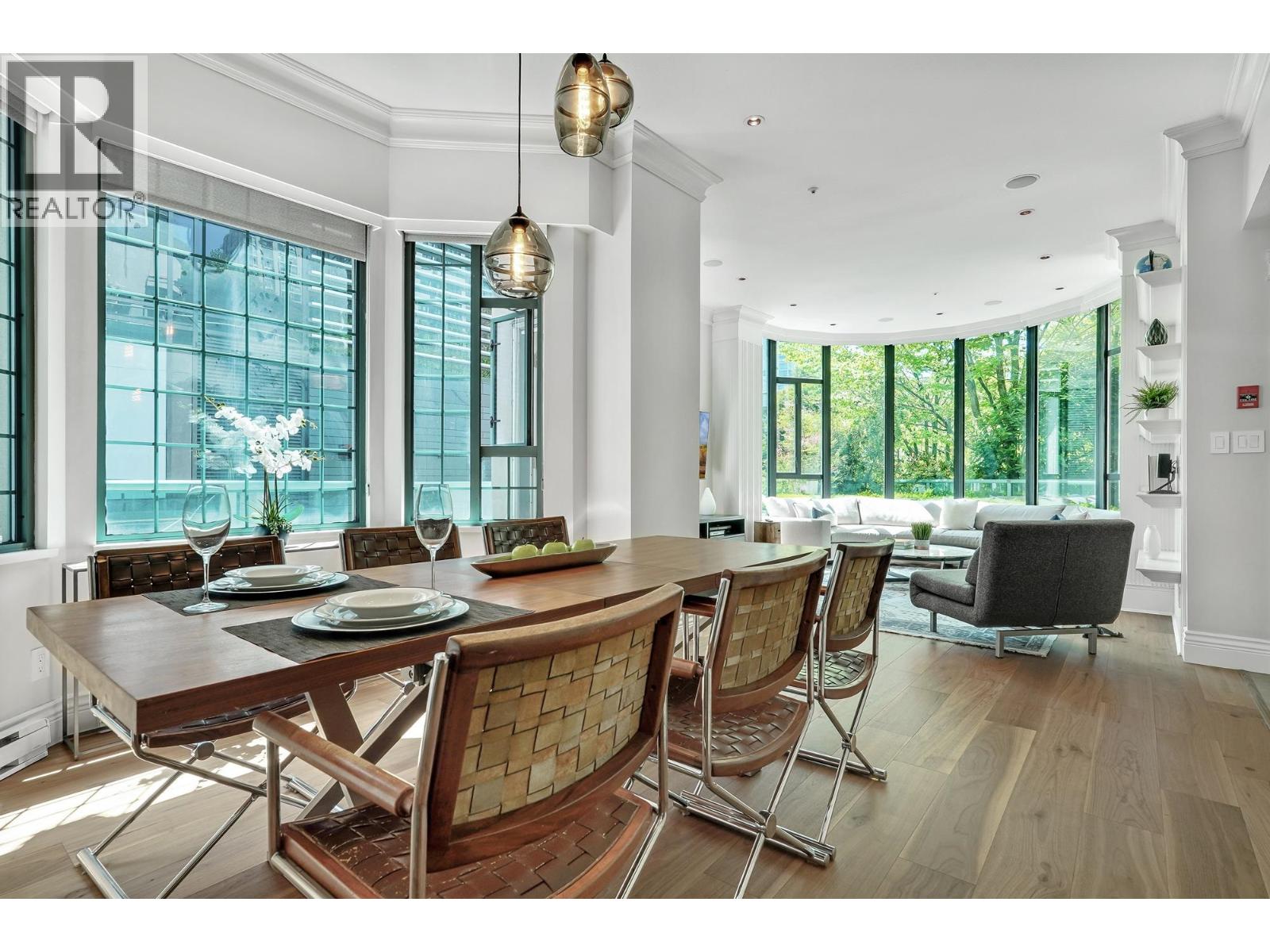 281 Smithe Street, Vancouver, British Columbia  V6B 5W4 - Photo 2 - R3062585