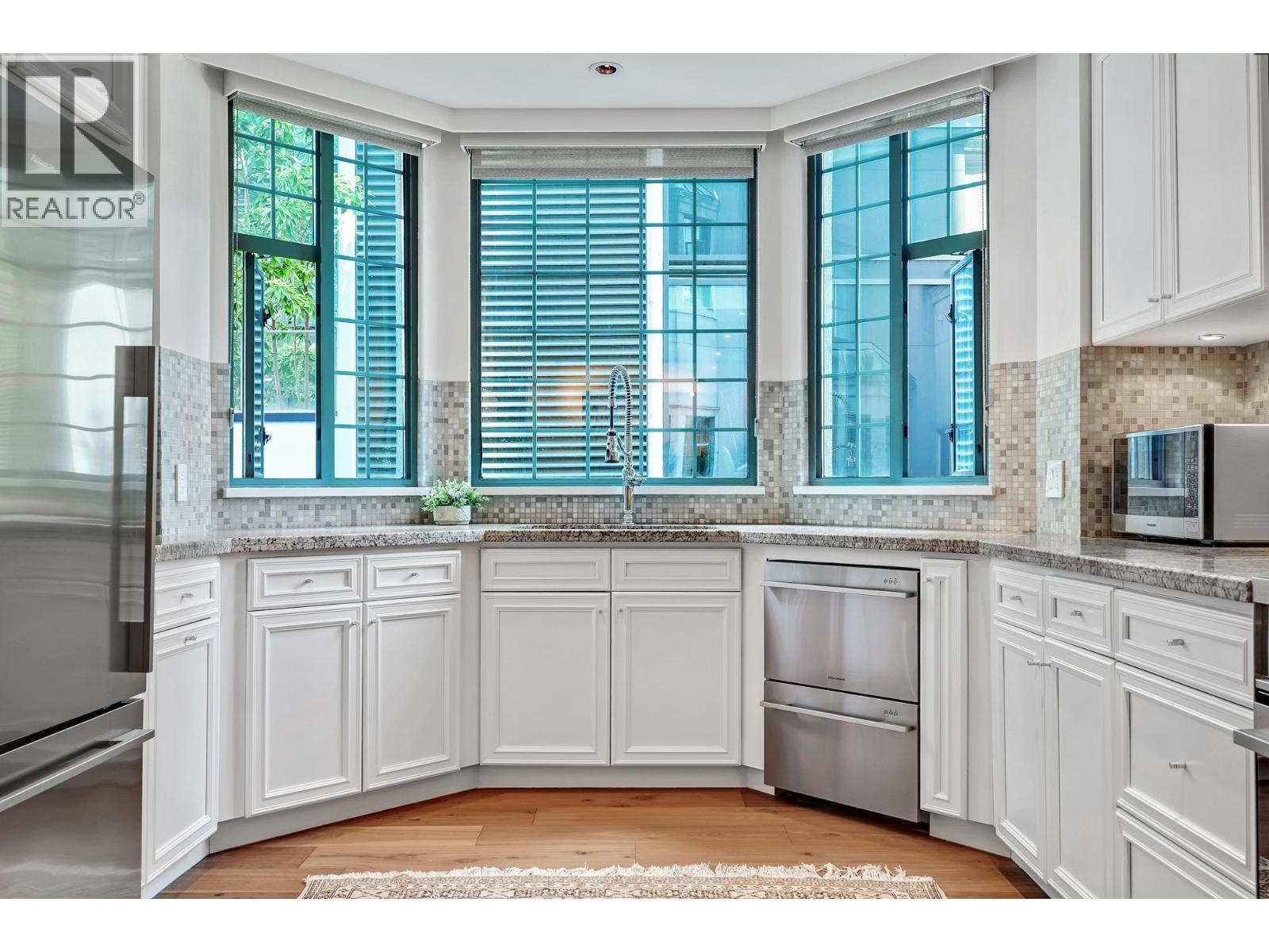 281 Smithe Street, Vancouver, British Columbia  V6B 5W4 - Photo 8 - R3062585