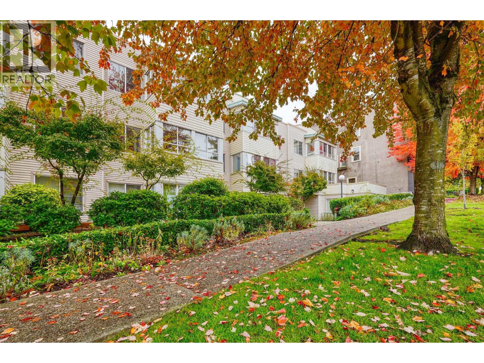 211 3624 Fraser Street, Vancouver, British Columbia  V5V 4C8 - Photo 1 - R3062599