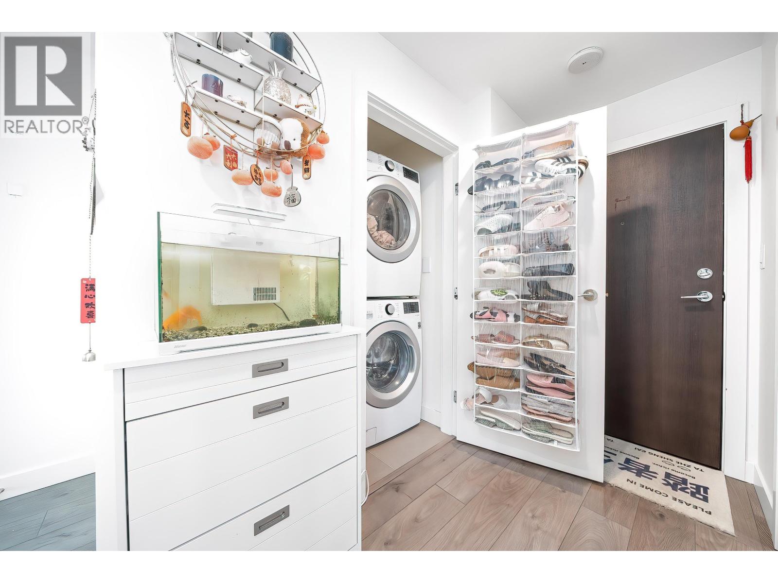 704 5051 Imperial Street, Burnaby, British Columbia  V5J 0J3 - Photo 4 - R3062600