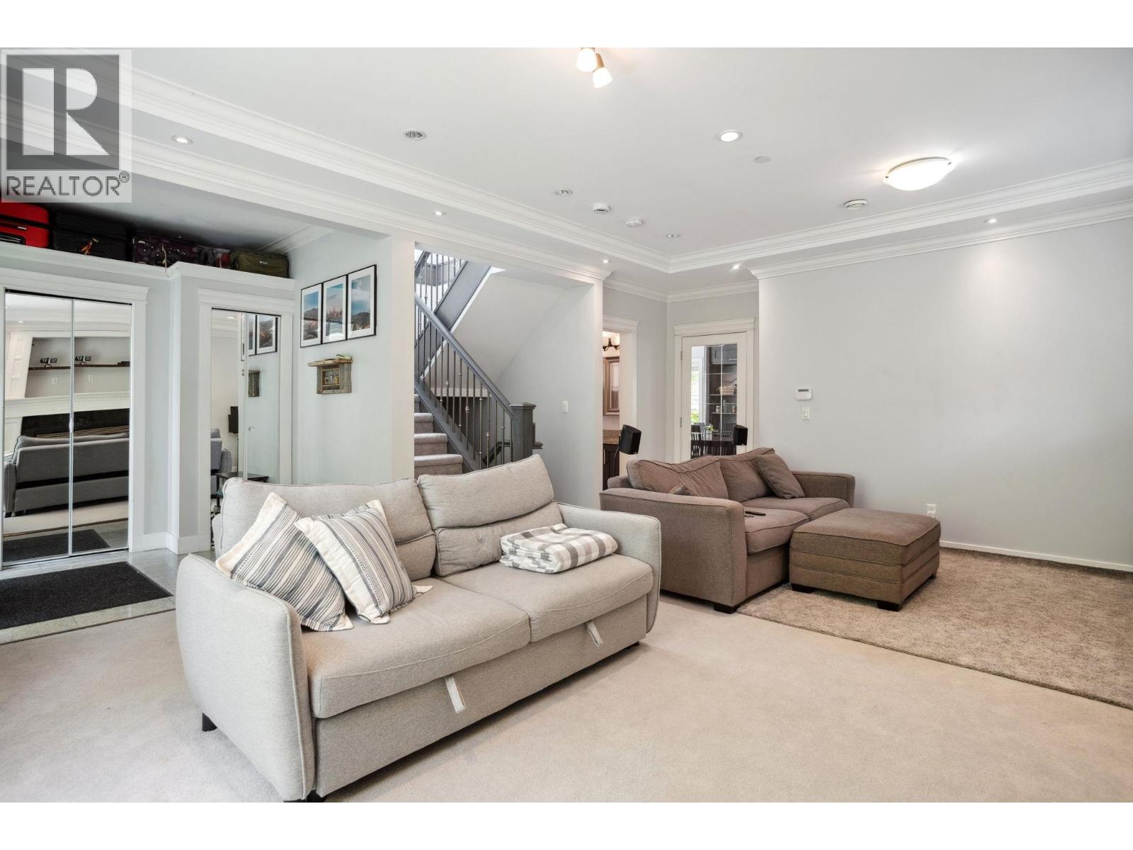 5187 Sherbrooke Street, Vancouver, British Columbia  V5W 3M3 - Photo 4 - R3062597