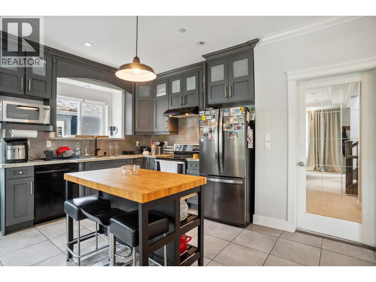 5187 Sherbrooke Street, Vancouver, British Columbia  V5W 3M3 - Photo 6 - R3062597