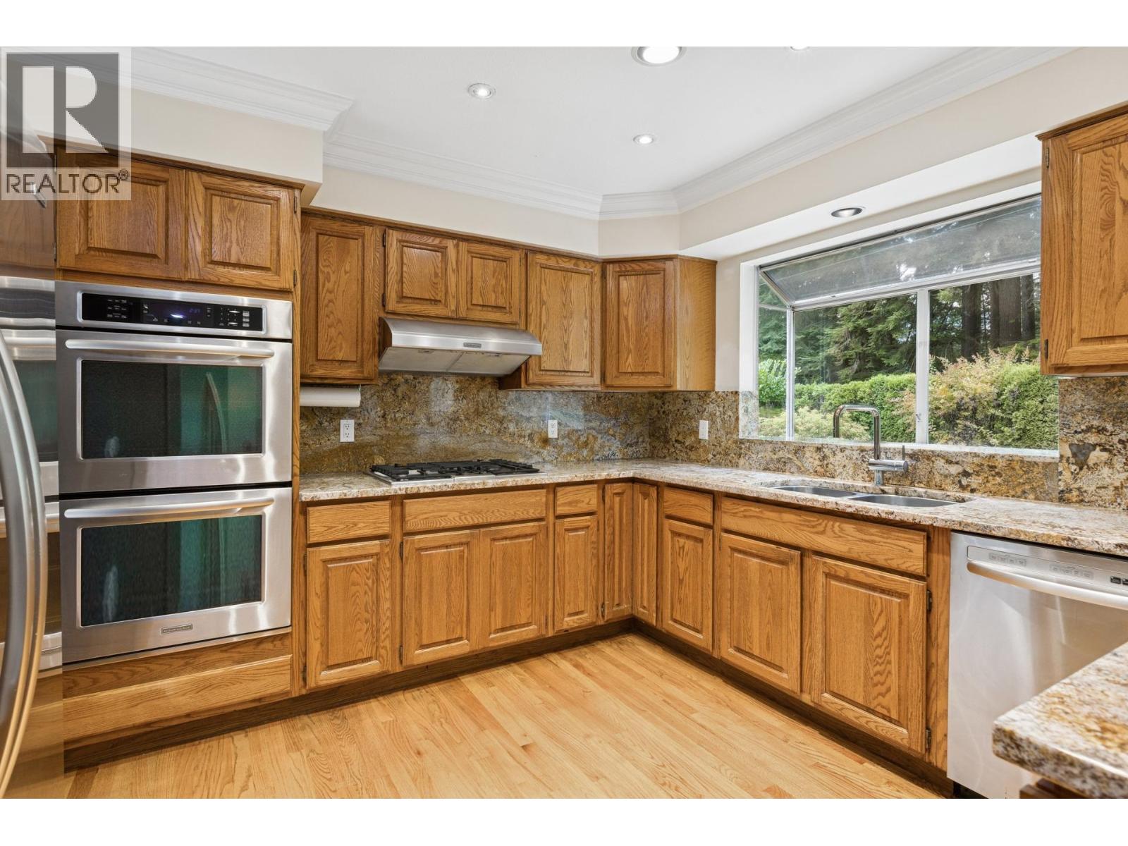 5685 Nancy Greene Way, North Vancouver, British Columbia  V7R 4W2 - Photo 10 - R3062601